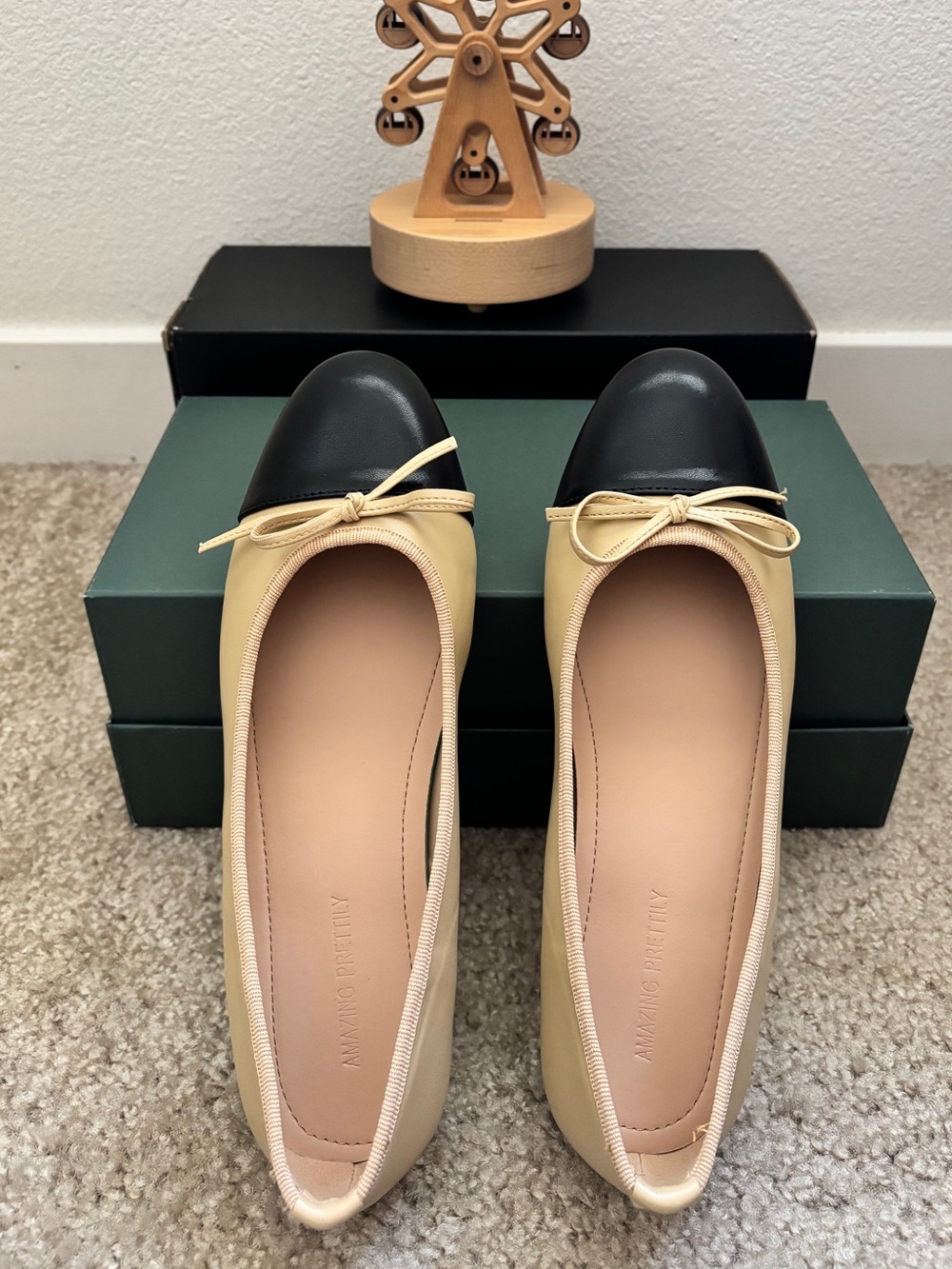 Elegant Two-Tone Ballet Flats – Size 7 | Brand New